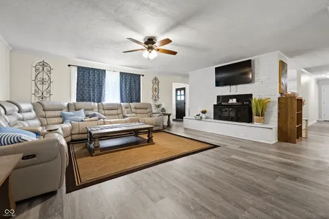 2945 N 275 E Crawfordsville IN 47933