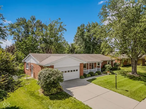 3142 Fairlawn Drive Columbus IN 47203