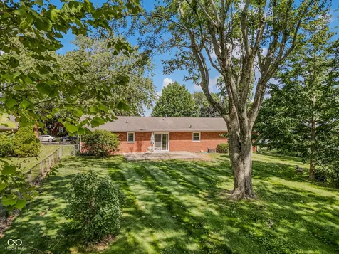 3142 Fairlawn Drive Columbus IN 47203
