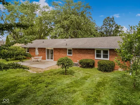 3142 Fairlawn Drive Columbus IN 47203