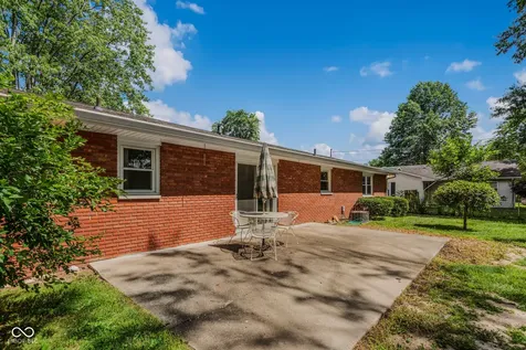 3142 Fairlawn Drive Columbus IN 47203