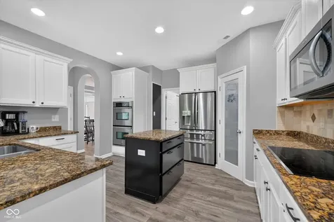12160 Wolverton Way Fishers IN 46037