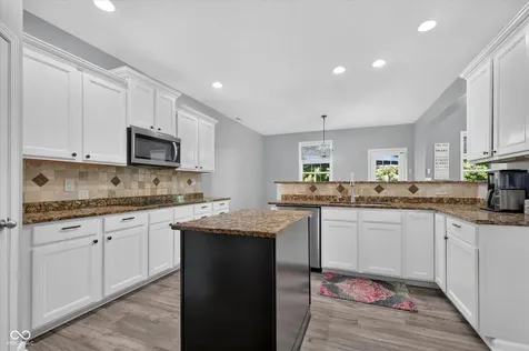 12160 Wolverton Way Fishers IN 46037