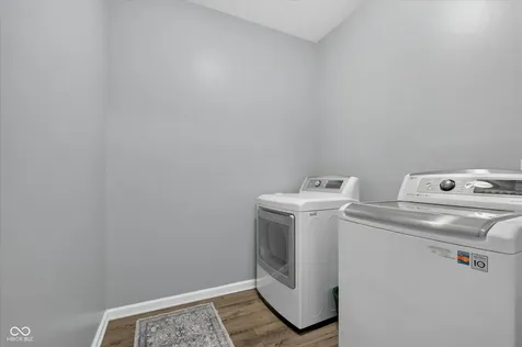 12160 Wolverton Way Fishers IN 46037
