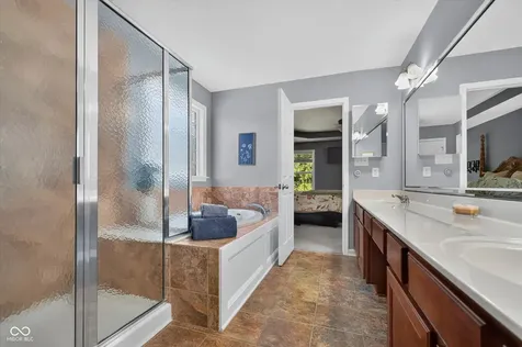 12160 Wolverton Way Fishers IN 46037