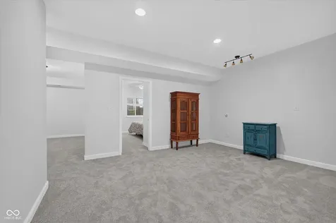 12160 Wolverton Way Fishers IN 46037