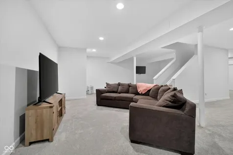 12160 Wolverton Way Fishers IN 46037