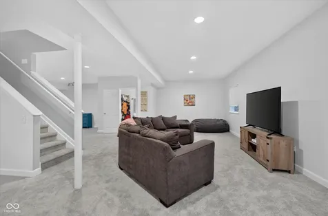 12160 Wolverton Way Fishers IN 46037