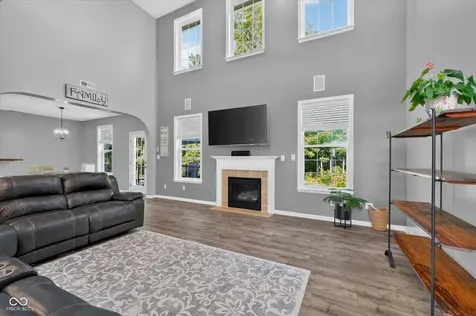 12160 Wolverton Way Fishers IN 46037