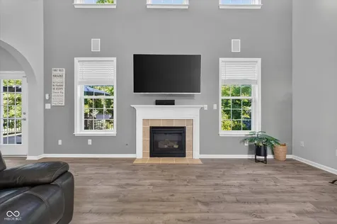 12160 Wolverton Way Fishers IN 46037