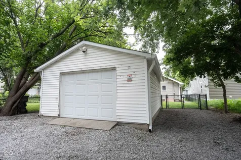 1738 Thaddeus Street Indianapolis IN 46203