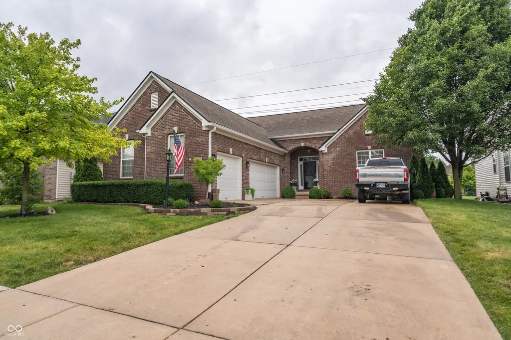 12447 Eddington Place Fishers IN 46037