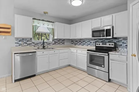5636 Glen Canyon Drive Indianapolis IN 46237