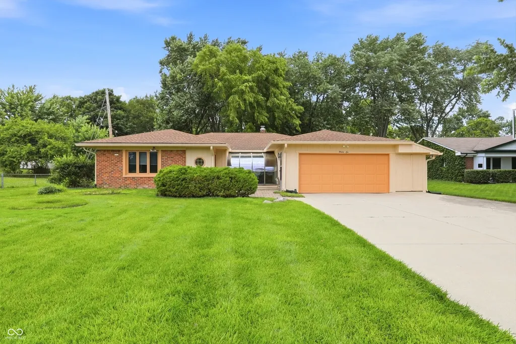 26 W Hill Valley Drive Indianapolis IN 46217