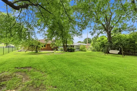 26 W Hill Valley Drive Indianapolis IN 46217