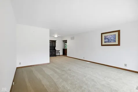 26 W Hill Valley Drive Indianapolis IN 46217