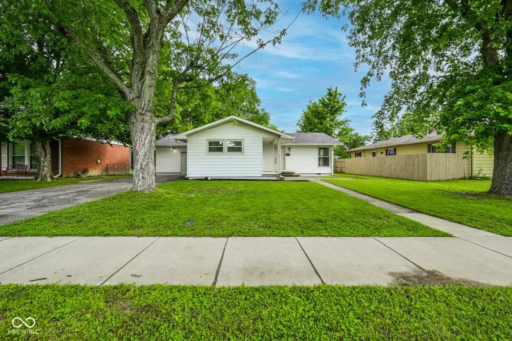 7518 E 48th Street Indianapolis IN 46226