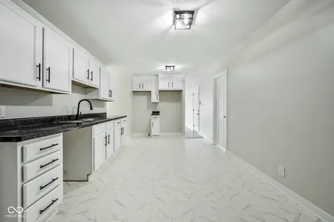 7518 E 48th Street Indianapolis IN 46226