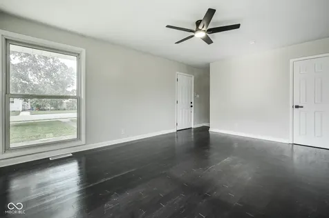 7518 E 48th Street Indianapolis IN 46226