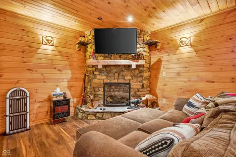 9601 Buffalo Pike Freetown IN 47235