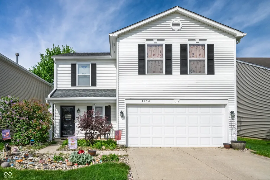 2154 Summer Breeze Way Greenwood IN 46143