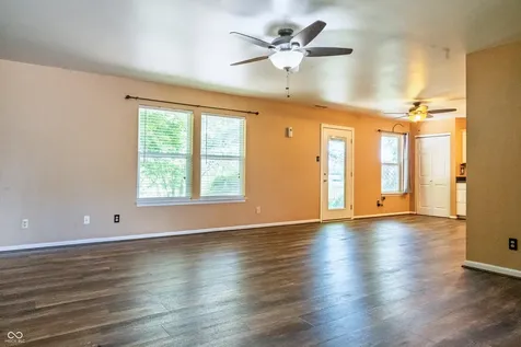 2154 Summer Breeze Way Greenwood IN 46143