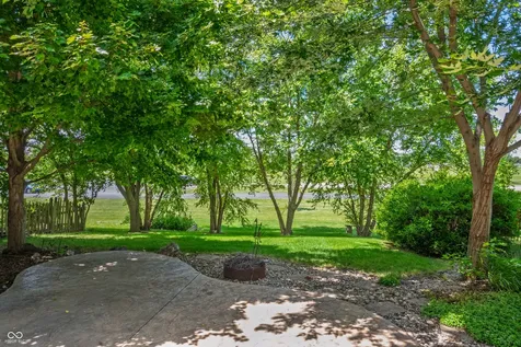 2154 Summer Breeze Way Greenwood IN 46143