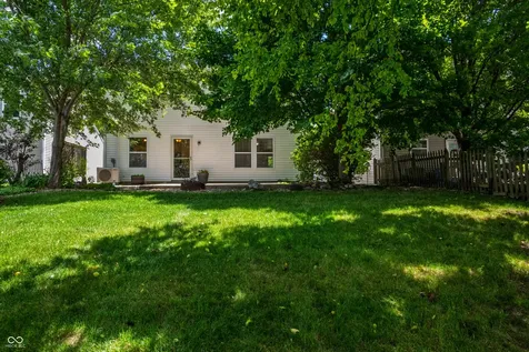 2154 Summer Breeze Way Greenwood IN 46143