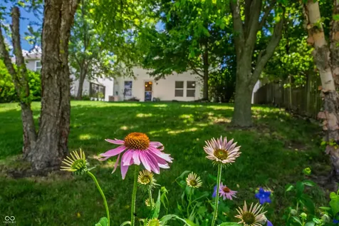 2154 Summer Breeze Way Greenwood IN 46143