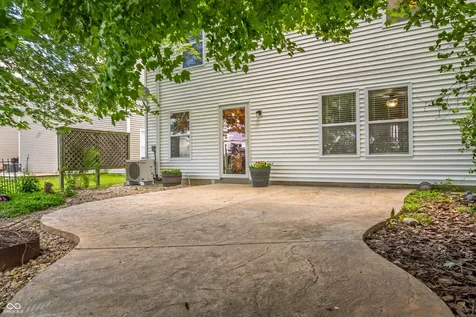 2154 Summer Breeze Way Greenwood IN 46143