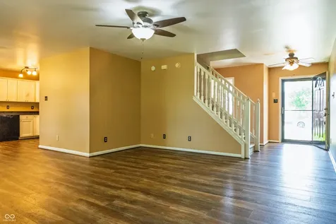 2154 Summer Breeze Way Greenwood IN 46143