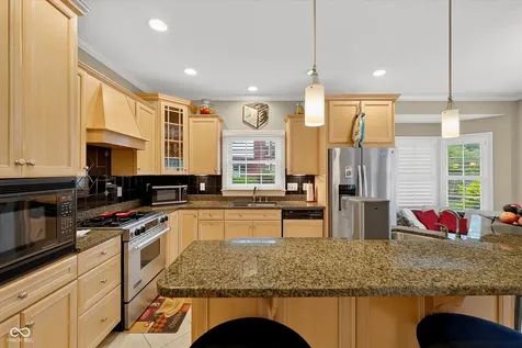 9322 Timberline Way Indianapolis IN 46256