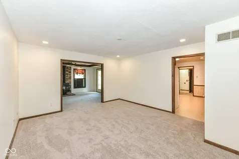 13320 San Vincente Boulevard Fishers IN 46038