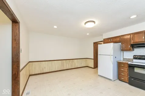 13320 San Vincente Boulevard Fishers IN 46038