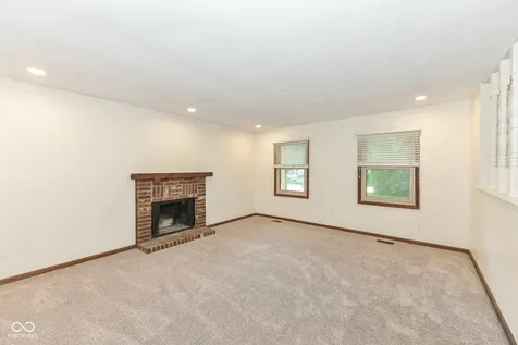 13320 San Vincente Boulevard Fishers IN 46038