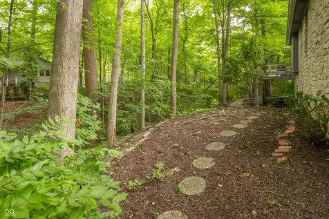 8834 Swiftsail Circle Indianapolis IN 46256