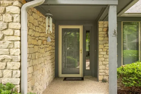 8834 Swiftsail Circle Indianapolis IN 46256