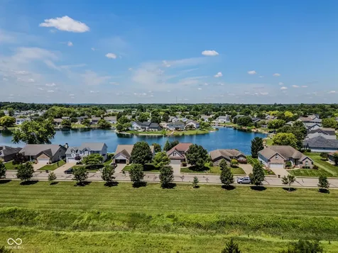 4420 Princeton Park Drive Columbus IN 47201