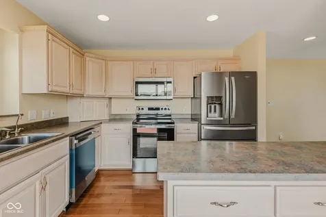 4420 Princeton Park Drive Columbus IN 47201
