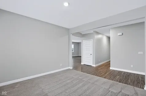 24 Hollister Way Cicero IN 46034