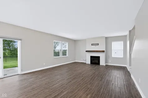 24 Hollister Way Cicero IN 46034