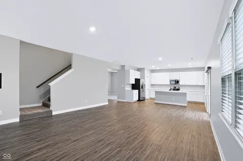 24 Hollister Way Cicero IN 46034