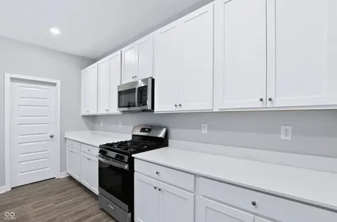 24 Hollister Way Cicero IN 46034