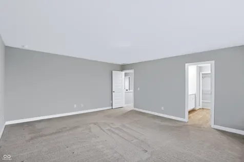 24 Hollister Way Cicero IN 46034