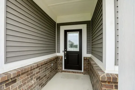 24 Hollister Way Cicero IN 46034