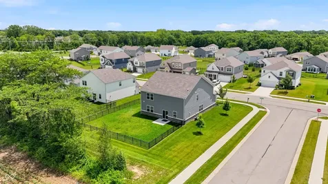 24 Hollister Way Cicero IN 46034