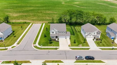 24 Hollister Way Cicero IN 46034
