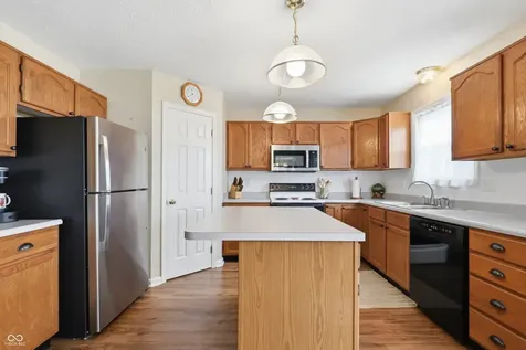 205 Easton Point Way Greenwood IN 46142