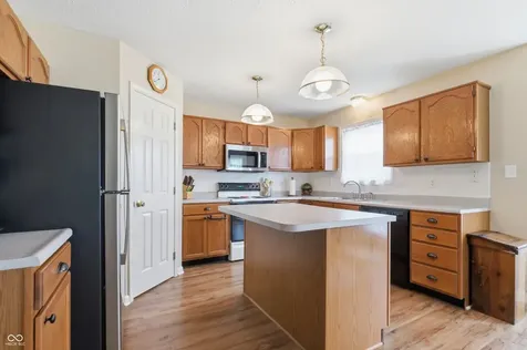 205 Easton Point Way Greenwood IN 46142