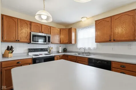 205 Easton Point Way Greenwood IN 46142